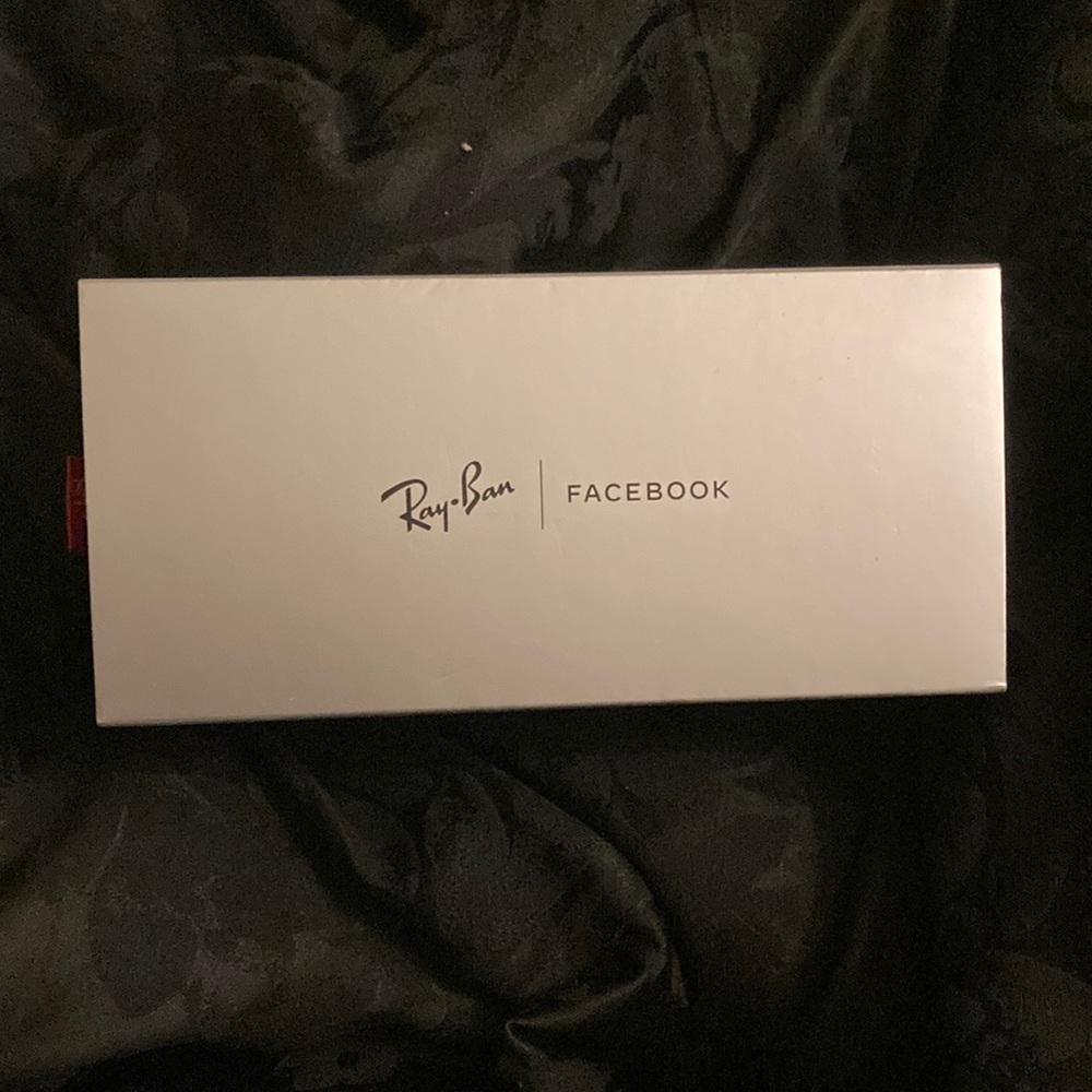 RayBan x Facebook Stories Round Smartglasses Blue Polarized Sunglasses NEW